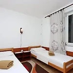 Apartment With Wifi - 12592 Crikvenica