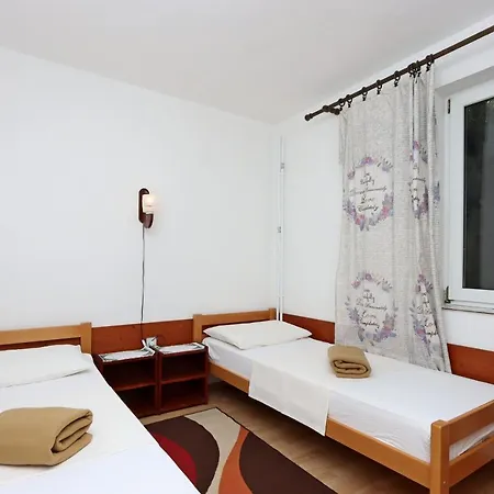 Apartment With A Parking Space - 12592 Crikvenica